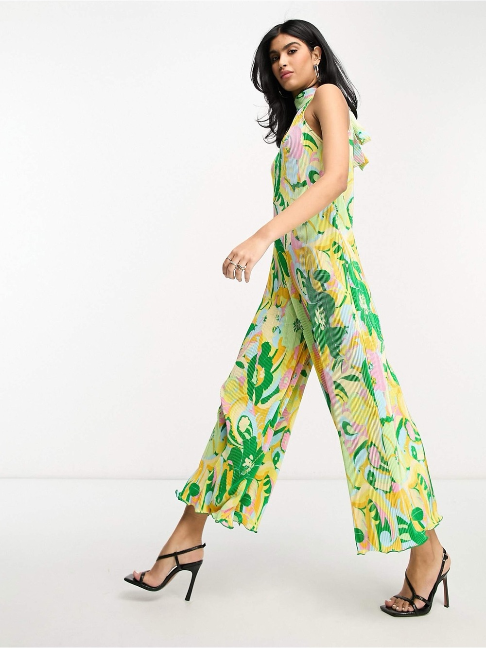 ASOS DESIGN plisse high neck jumpsuit in green retro floral - Picture 4 of 4